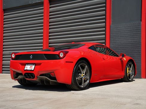 Used 2014 Ferrari 458 Italia Coupe image 11