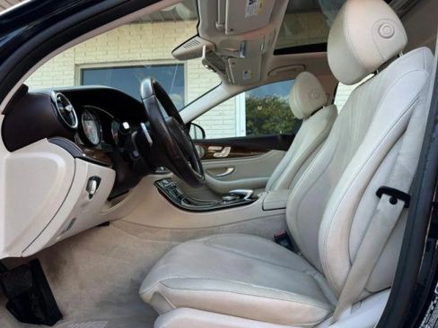Used 2017 Mercedes-Benz E 300 4MATIC w/ Premium 1 Package image 16