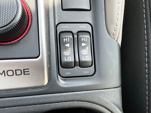 Used 2024 Subaru Forester Premium AWD/4WD image 40