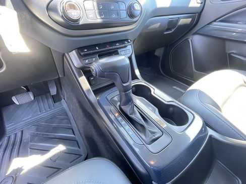 Used 2018 Chevrolet Colorado Z71 AWD/4WD image 16