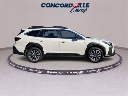 Certified 2025 Subaru Outback Limited AWD/4WD image 8