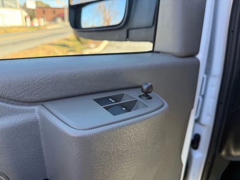 Used 2022 GMC Savana 2500 Regular Van 3D w/ Communications Package image 38