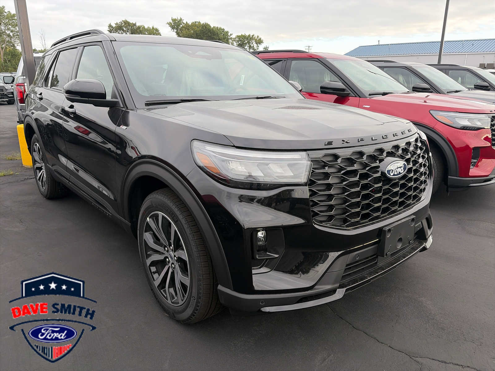 New 2027 Ford Explorer ST-Line AWD/4WD image 1