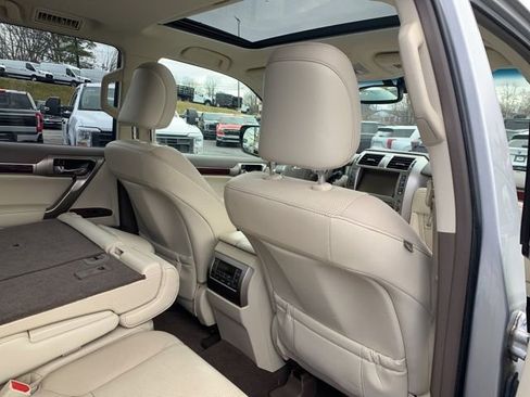 Used 2016 Lexus GX 460 w/ Premium Package image 15