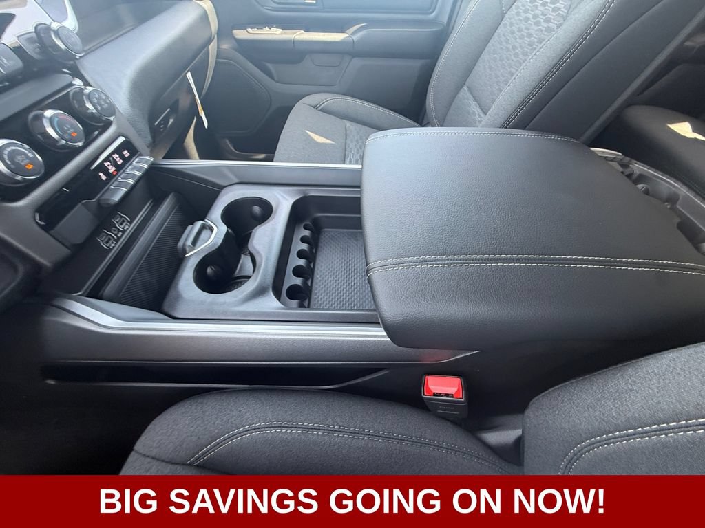 New 2026 RAM 1500 Express AWD/4WD image 30