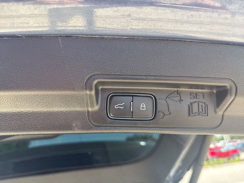 Certified 2021 Ford Explorer XLT w/ Equipment Group 202A RWD image 29
