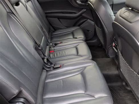 Used 2019 Audi Q7 3.0T Prestige w/ Prestige Package image 22