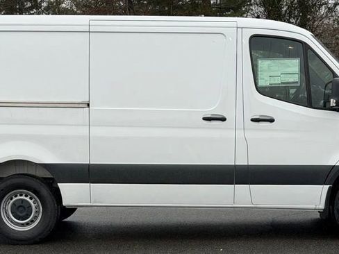 New 2026 Mercedes-Benz Sprinter 2500 image 3