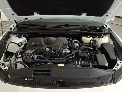 Used 2025 Toyota Camry SE image 28