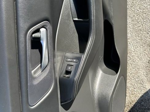 Used 2024 Nissan Rogue SV image 12