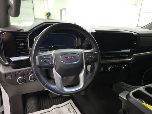 Certified 2024 GMC Sierra 1500 Elevation image 11