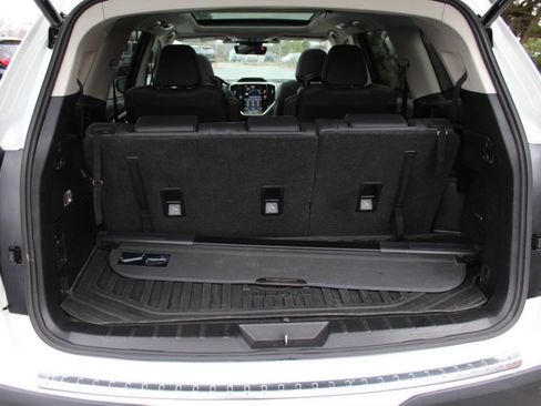 Used 2024 Subaru Ascent Limited w/ Technology Package AWD/4WD image 19