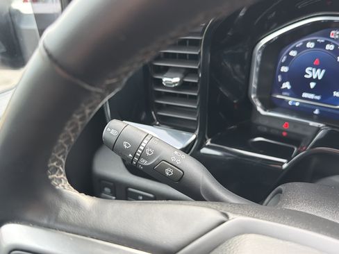 Used 2024 Chevrolet Silverado 3500 LT w/ Convenience Package image 21