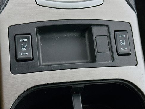 Used 2014 Subaru Outback 2.5i Limited w/ Moonroof Package image 25