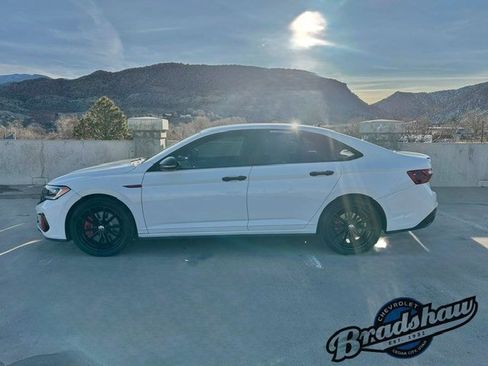 Used 2024 Volkswagen Jetta GLI 40th Anniversary Edition image 4