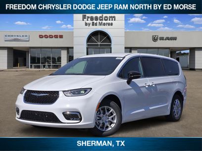 New 2026 Chrysler Pacifica Select