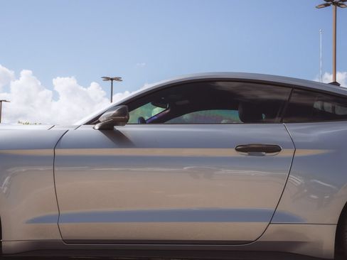 Certified 2020 Ford Mustang Premium RWD image 4