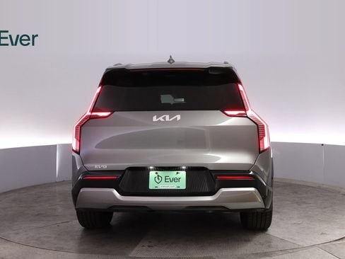 Used 2024 Kia EV9 Land AWD/4WD image 15