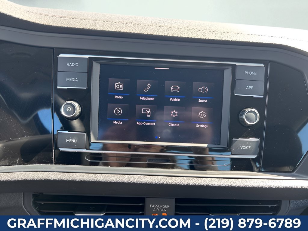 Used 2024 Volkswagen Jetta SE FWD image 21