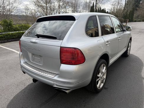 Used 2006 Porsche Cayenne Turbo S AWD/4WD image 6
