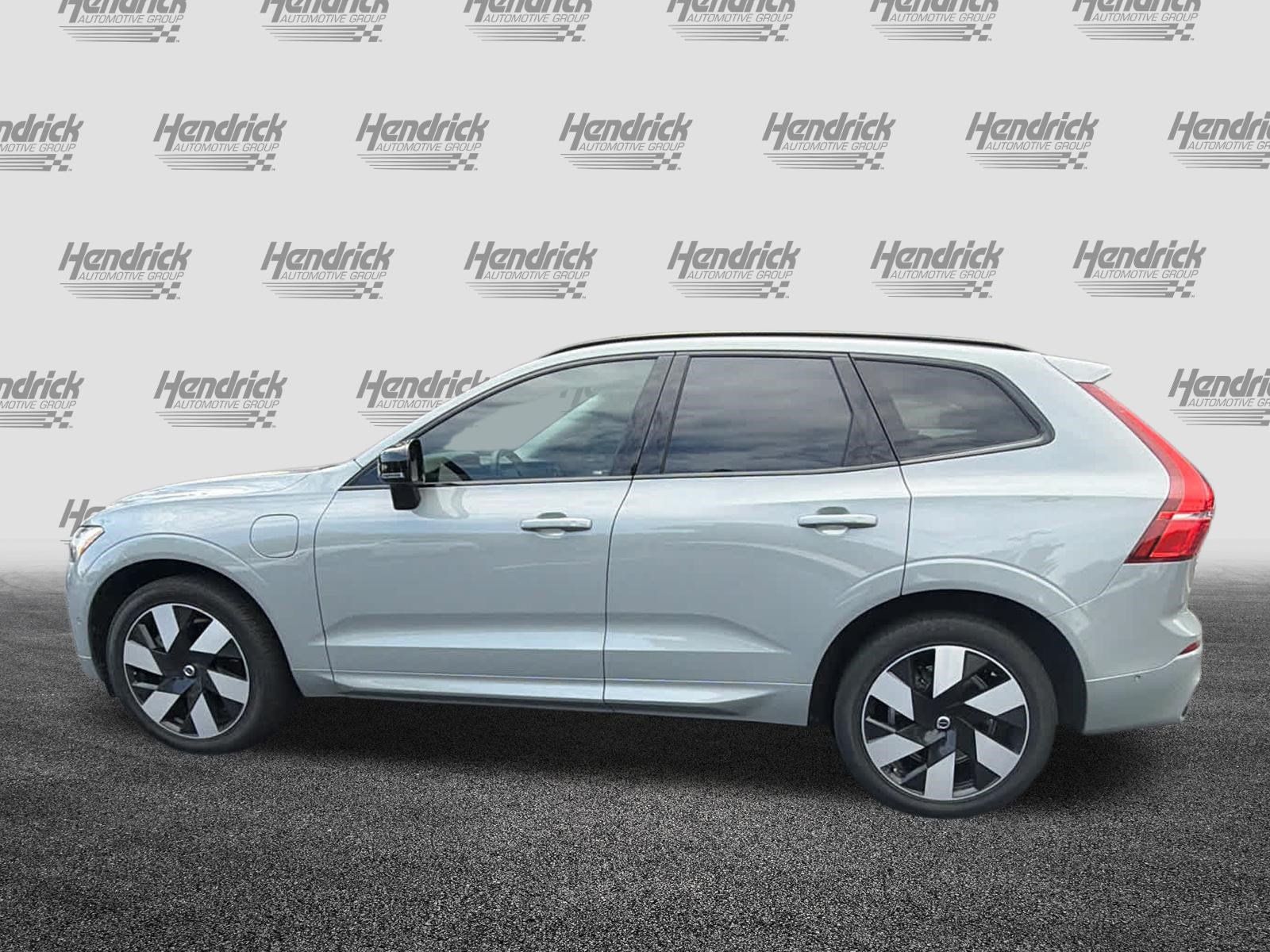 Used 2024 Volvo XC60 T8 Plus w/ Protection Package Premier AWD/4WD image 11