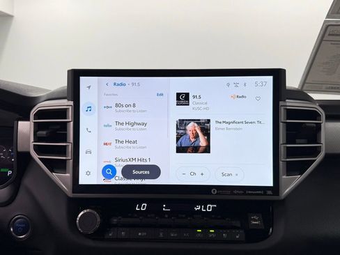 Used 2024 Toyota Tundra Limited image 30