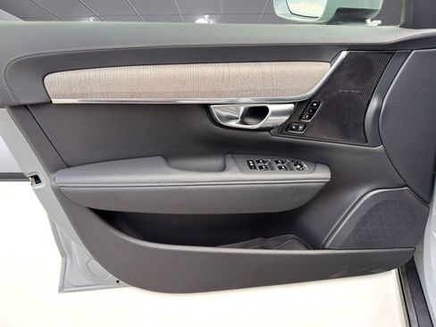 Certified 2025 Volvo V90 B6 Cross Country Ultra AWD/4WD image 23