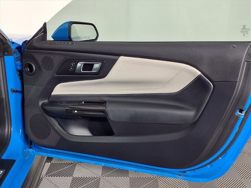 Used 2024 Ford Mustang GT Premium image 8