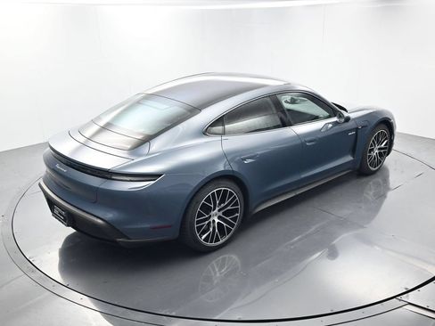 Certified 2025 Porsche Taycan AWD/4WD image 40
