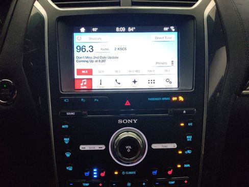 Used 2017 Ford Explorer Platinum AWD/4WD image 25