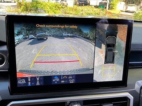 Used 2025 Toyota 4Runner Limited image 13