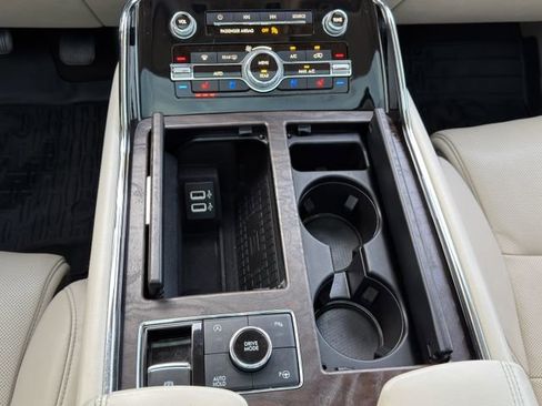 Used 2018 Lincoln Navigator Reserve w/ Technology Package image 21