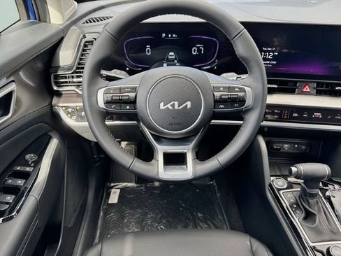 Used 2025 Kia Sportage EX w/ Premium Package FWD image 12