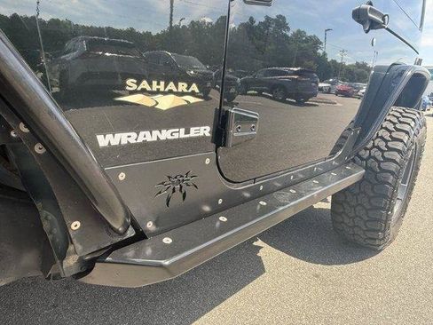 Used 2012 Jeep Wrangler Sahara w/ Connectivity Group AWD/4WD image 13