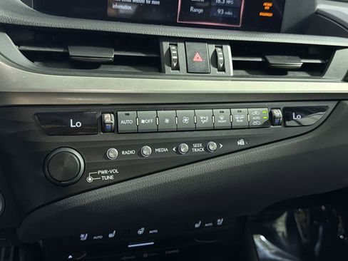 Used 2019 Lexus ES 350 F Sport w/ Accessory Package 2 FWD image 22