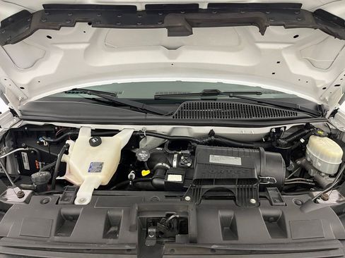 Used 2017 Chevrolet Express 2500 image 18