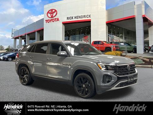 Used 2024 Volkswagen Atlas Cross Sport SE w/ Black Wheel Package image 1