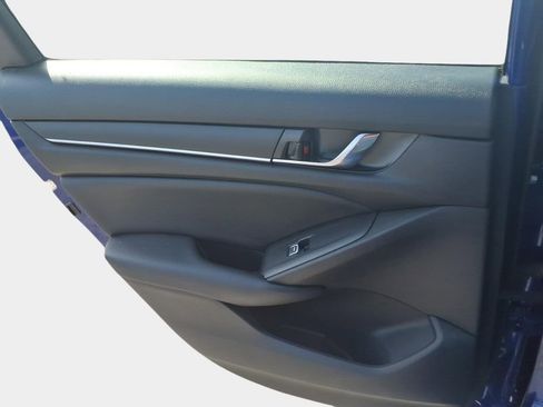 Used 2022 Honda Accord Sport image 12