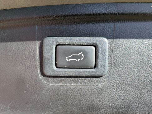 Used 2018 Subaru Outback 2.5i Premium image 38