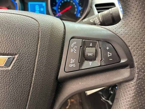 Used 2016 Chevrolet Cruze LT w/ Sun And Sound Package image 19