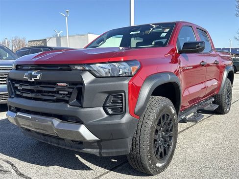 Used 2023 Chevrolet Colorado Trail Boss w/ Technology Package image 4