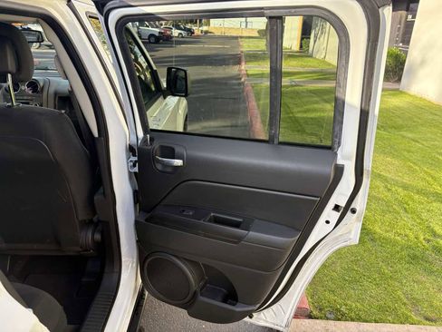 Used 2017 Jeep Patriot Sport w/ Power Value Group image 20