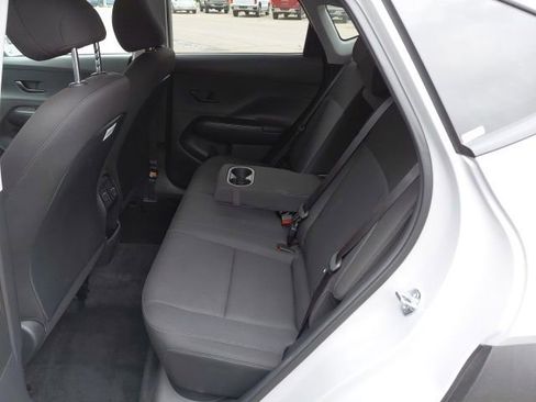 Used 2025 Hyundai Kona SEL image 5