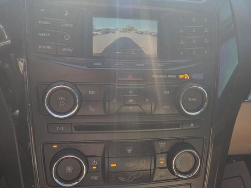 Used 2017 Ford Explorer FWD image 18