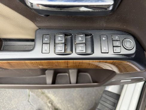 Used 2018 GMC Sierra 1500 SLT image 16