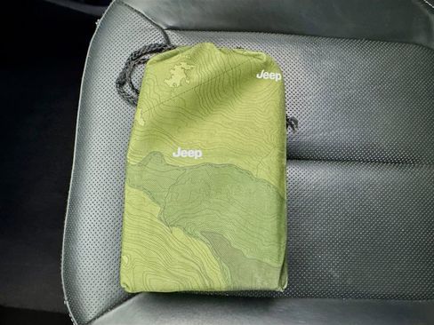 Used 2021 Jeep Grand Cherokee L Overland image 46