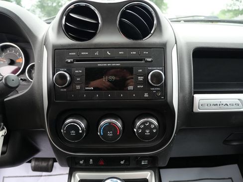 Used 2017 Jeep Compass High Altitude AWD/4WD image 14