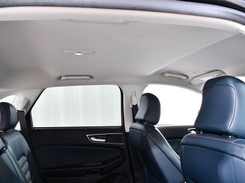 Used 2024 Ford Edge SEL w/ Sport Appearance Package image 18