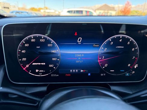 Used 2025 Mercedes-Benz GLC 43 AMG 4MATIC image 40