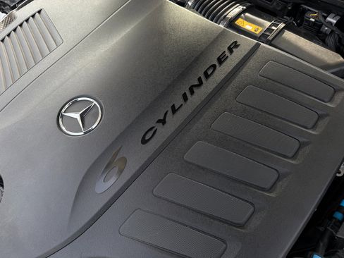 Used 2022 Mercedes-Benz E 450 4MATIC Coupe image 44